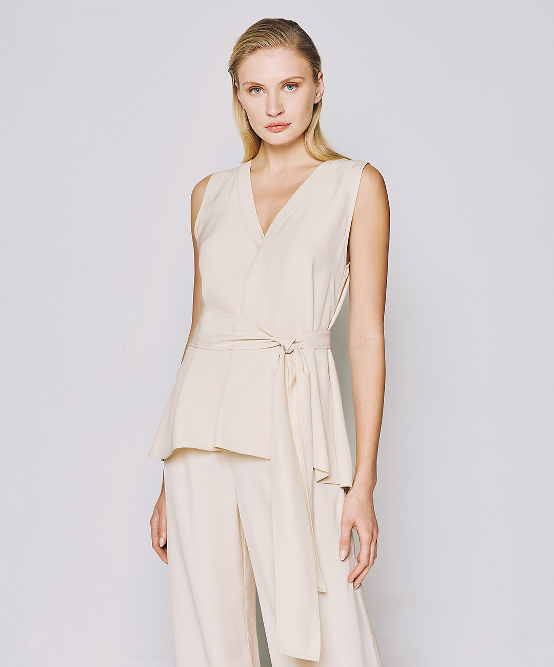 BLOUSES / TOPS  S/S  26