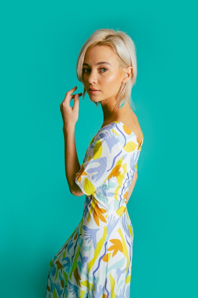 ΦΟΡΕΜΑ ΜΕ ΜΑΝΙΚΙ ΕΜΠΡΙΜΕ ΜΑΞΙ