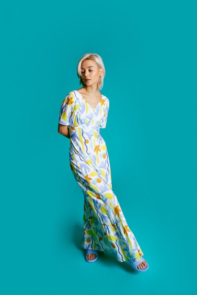 ΦΟΡΕΜΑ ΜΕ ΜΑΝΙΚΙ ΕΜΠΡΙΜΕ ΜΑΞΙ