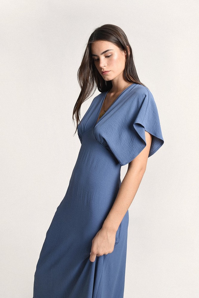 ΦΟΡΕΜΑ ΜΠΛΕ ΑΝΟΙΧΤΟ ΜΑΞΙ