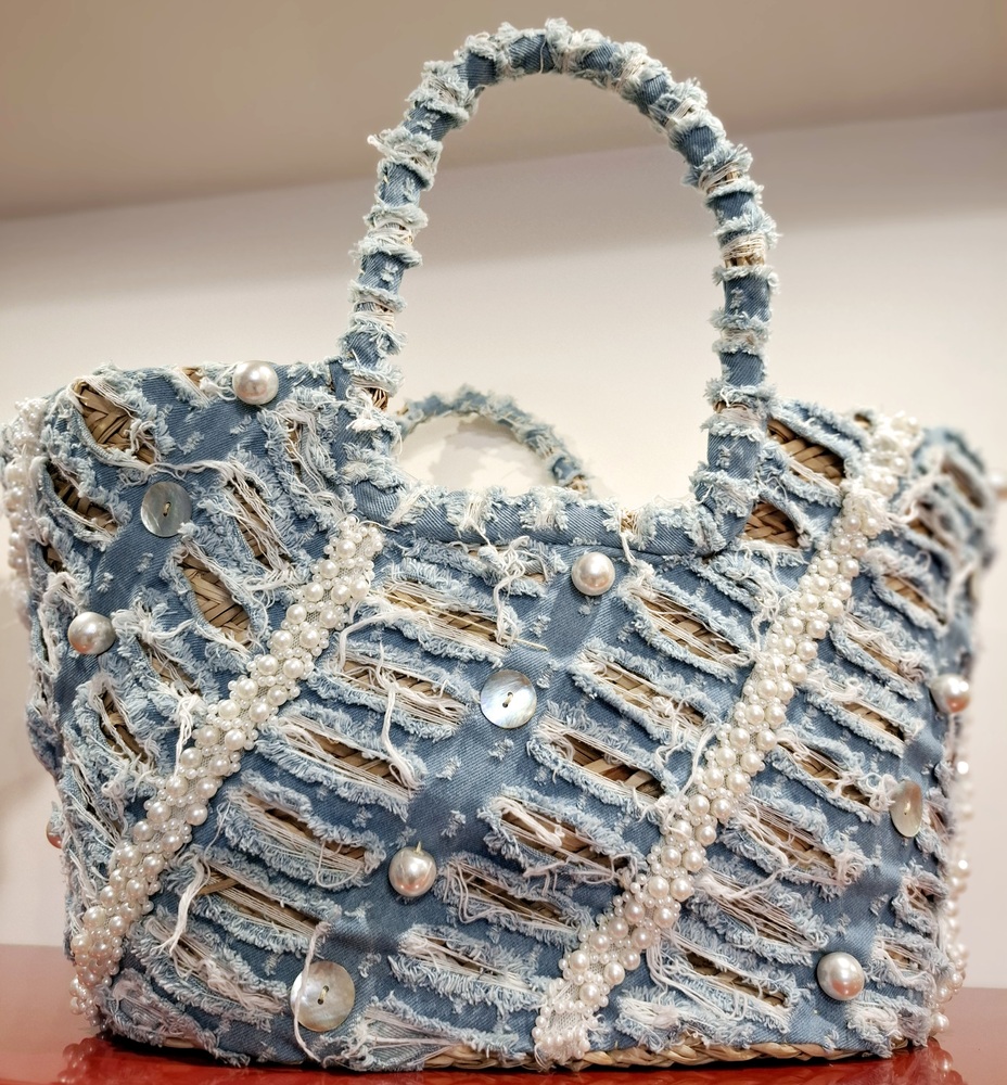 ΤΣΑΝΤΑ ΤΖΗΝ -ΨΑΘΑ