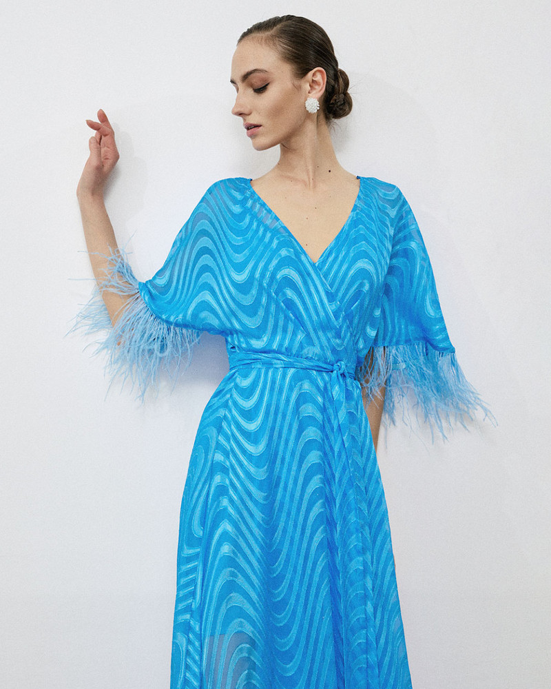 ΦΟΡΕΜΑ ΚΡΟΥΑΖΕ ΜΑΞΙ ΜΕ ΠΟΥΠΟΥΛΑ 