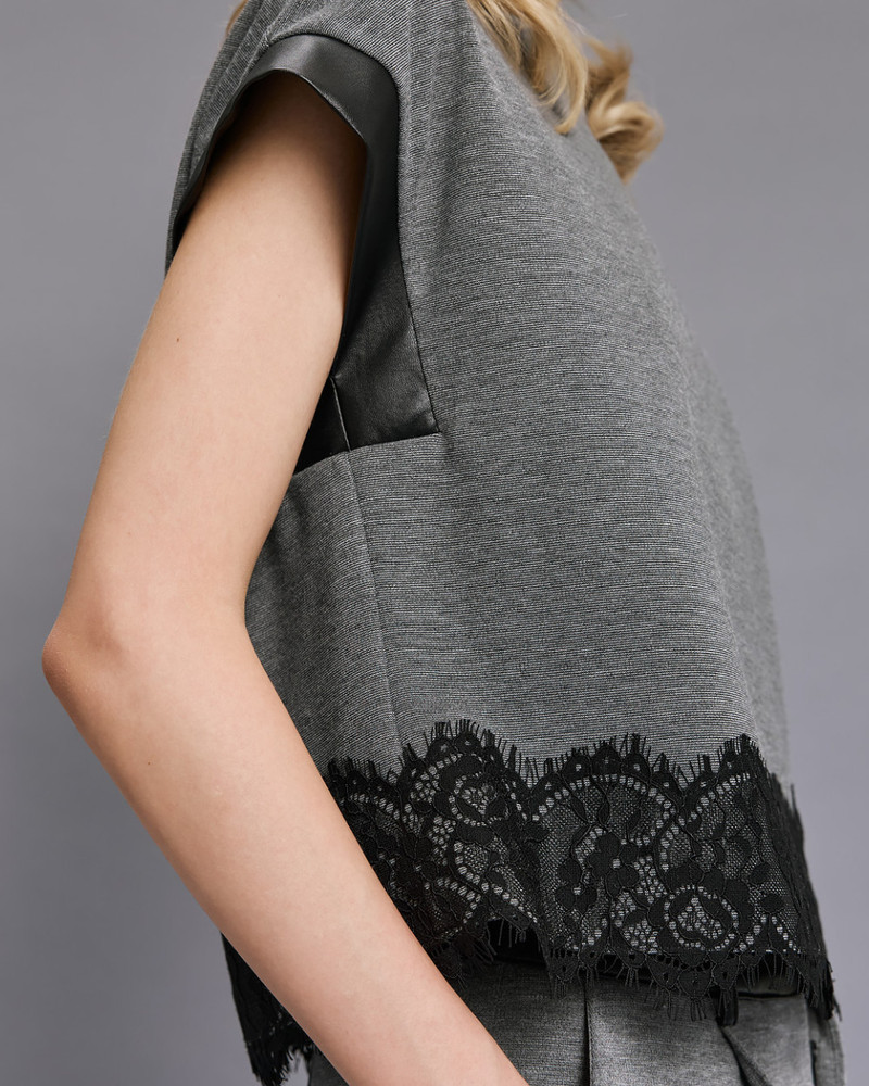 ΜΠΛΟΥΖΑ ΜΕ ΔΕΡΜΑ ΚΑΙ ΔΑΝΤΕΛΑ