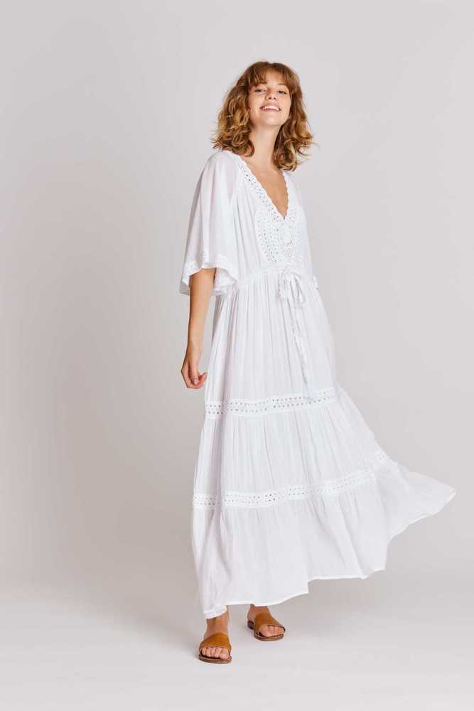 ΦΟΡΕΜΑ ΑΣΠΡΟ ΜΑΞΙ ΚΟΦΤΟ ΒΑΜΒΑΚΕΡΟ RESORT